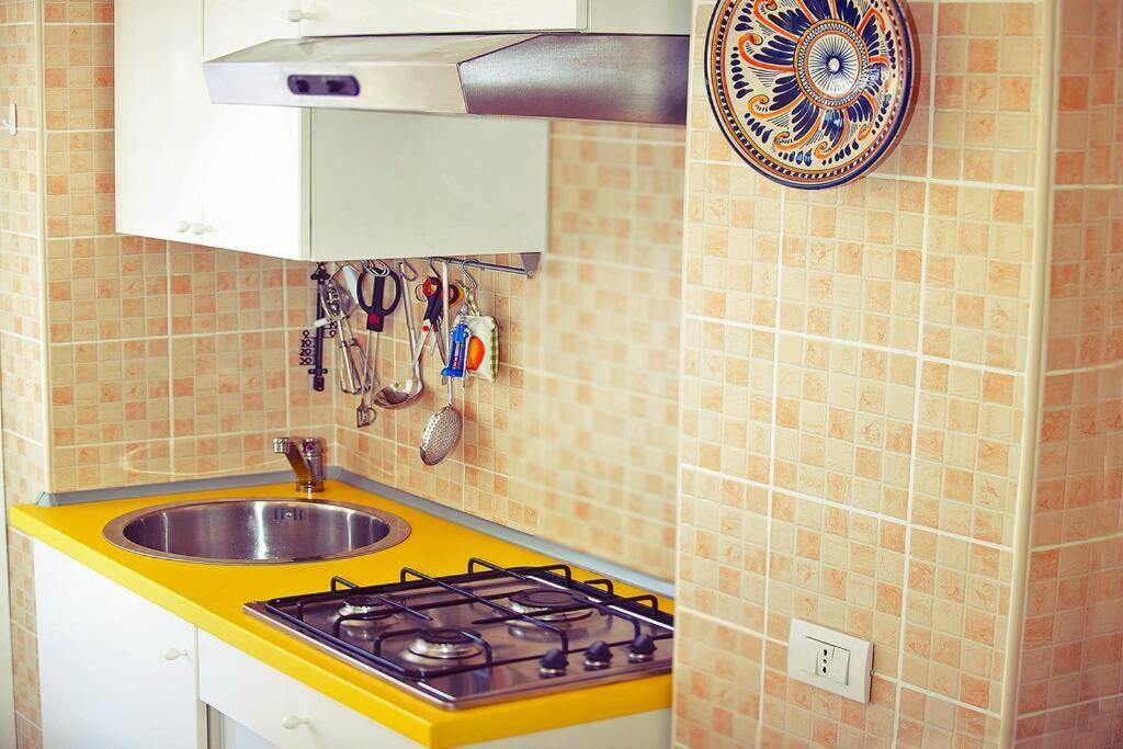 Centrally Located Apt By Harbour With Elevator 산레모 외부 사진