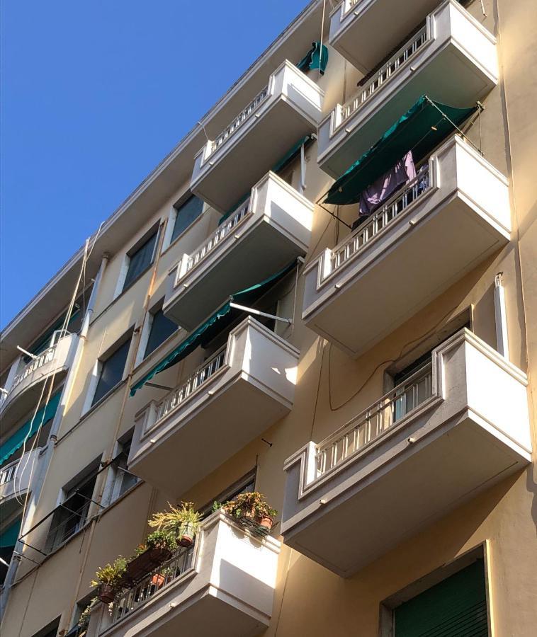 Centrally Located Apt By Harbour With Elevator 산레모 외부 사진