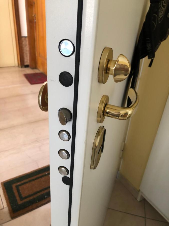Centrally Located Apt By Harbour With Elevator 산레모 외부 사진